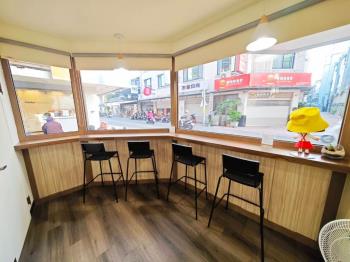 台南文化中心角窗店面