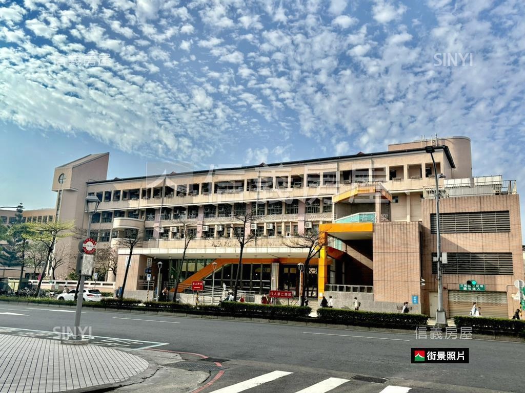 走路三和國中方正２樓房屋室內格局與周邊環境