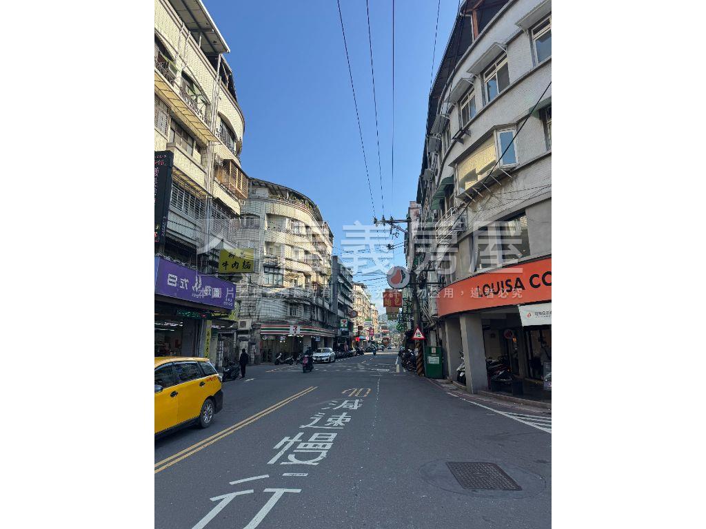 萬大捷運★電梯優質３房房屋室內格局與周邊環境