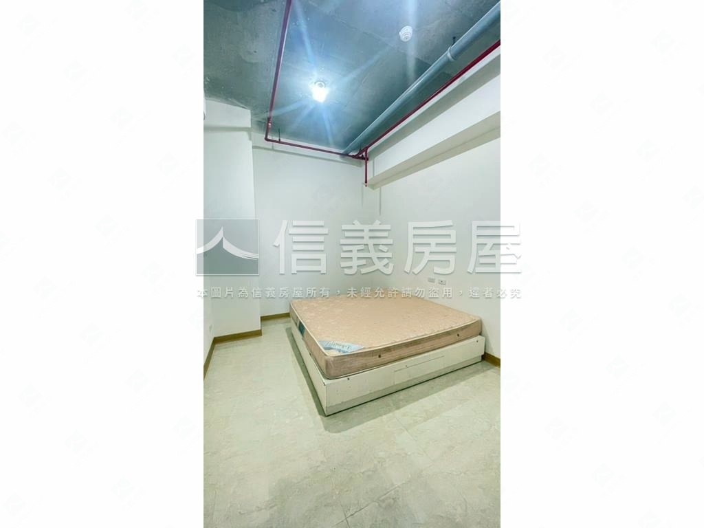 江南大宅高樓２房車位房屋室內格局與周邊環境