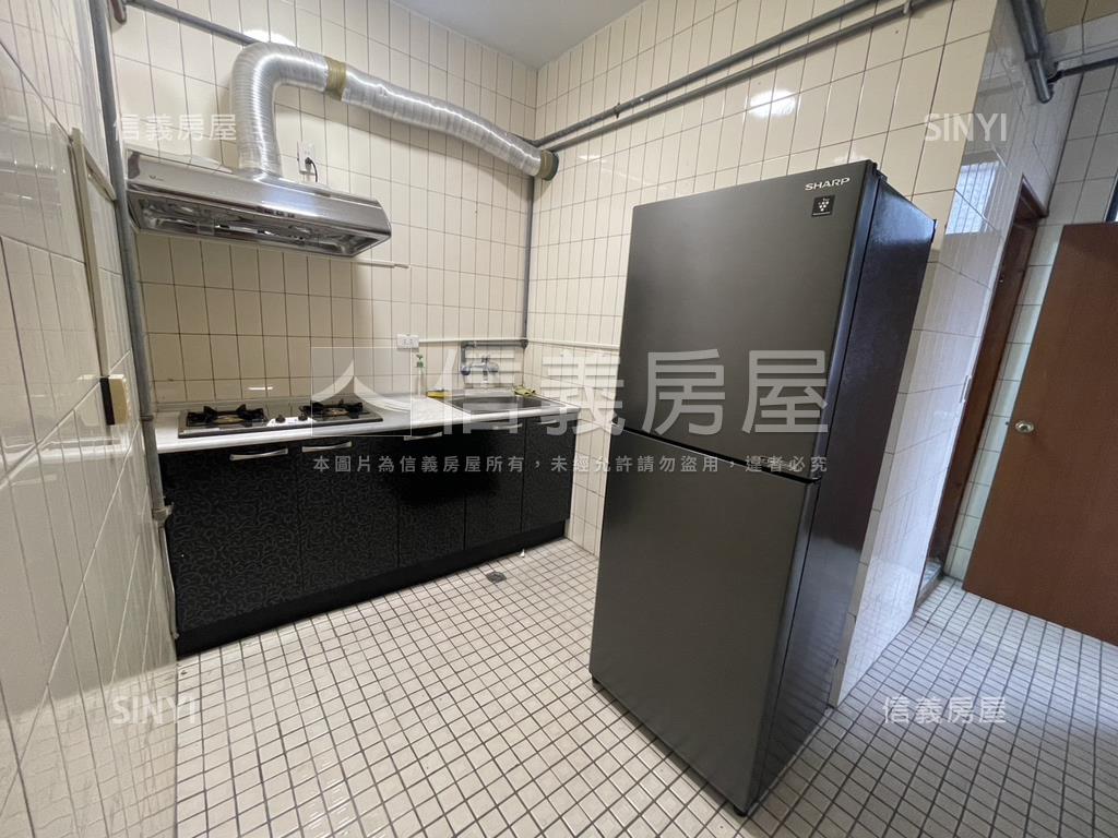 大坪林捷運旁稀有三樓房屋室內格局與周邊環境