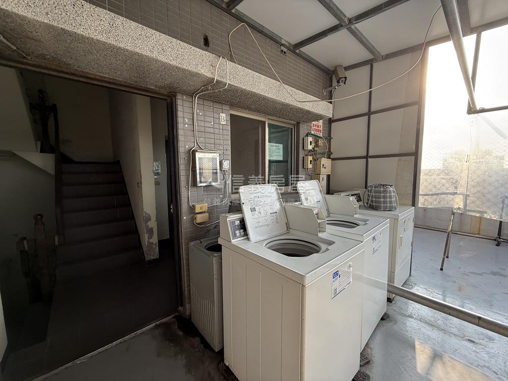 楠梓低總價收租套房房屋室內格局與周邊環境