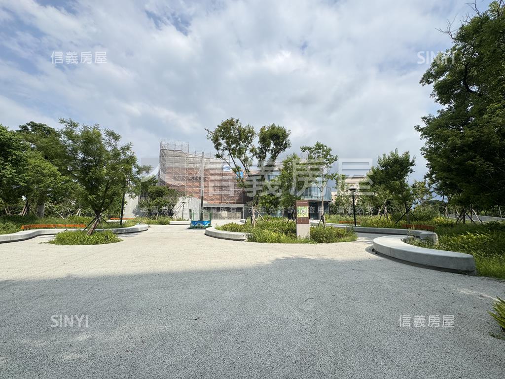 賦格律大三房房屋室內格局與周邊環境