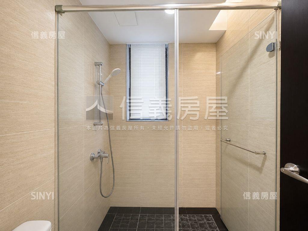 賦格律大三房房屋室內格局與周邊環境
