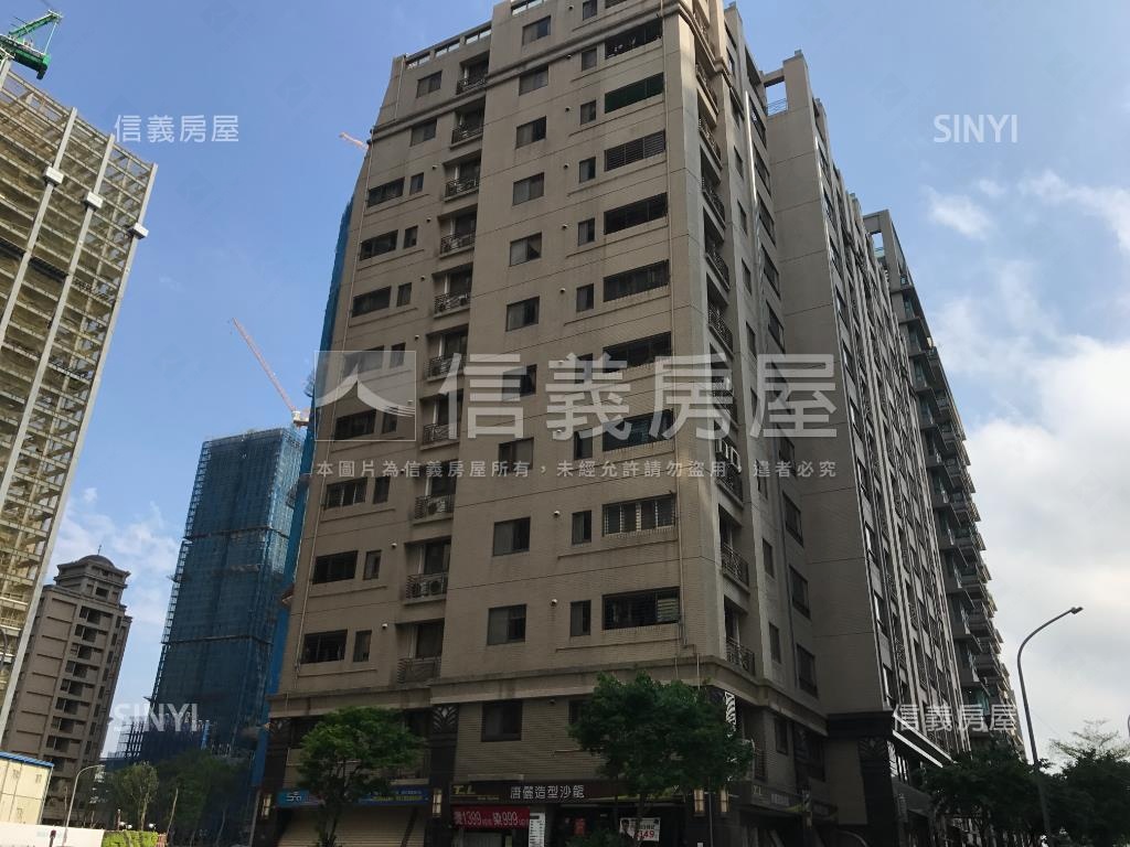 近Ａ９捷運三居一城繁華房屋室內格局與周邊環境