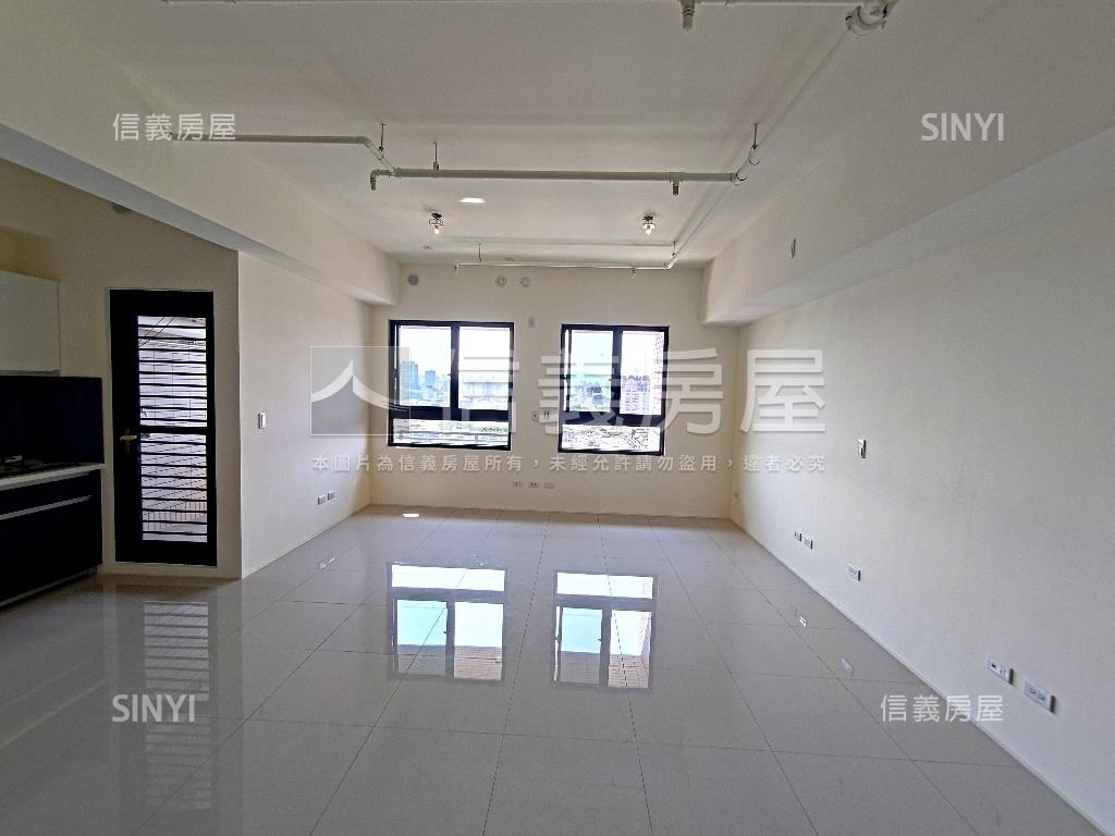 近鳳山車站精美美宅平車房屋室內格局與周邊環境