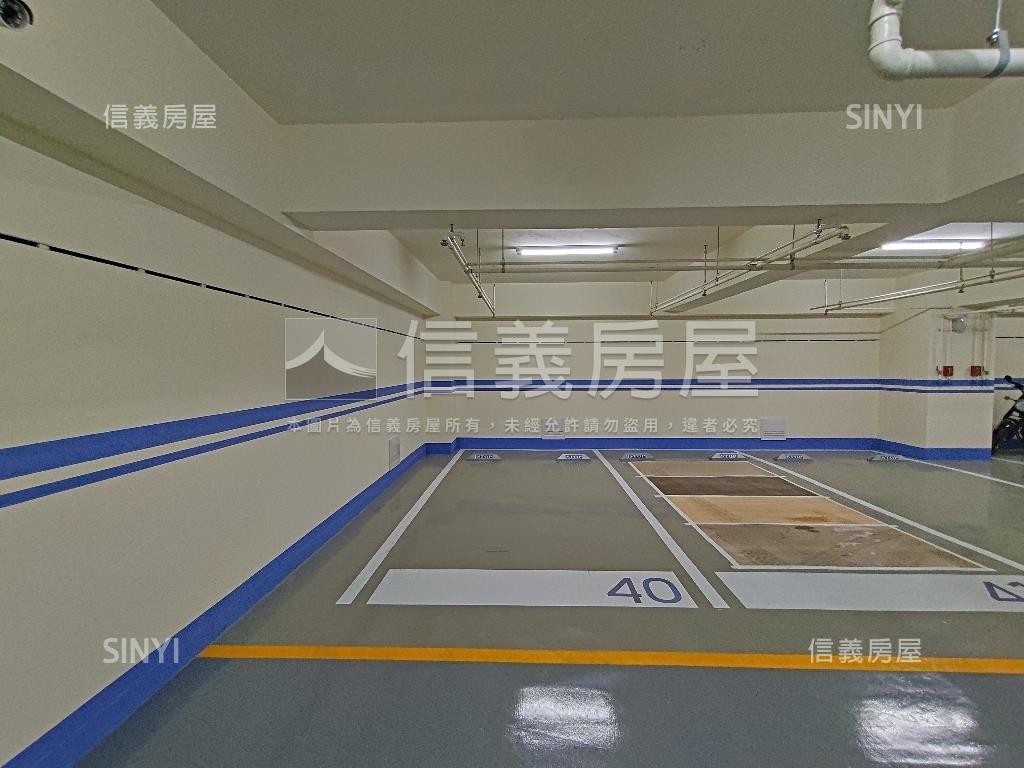 近鳳山車站精美美宅平車房屋室內格局與周邊環境