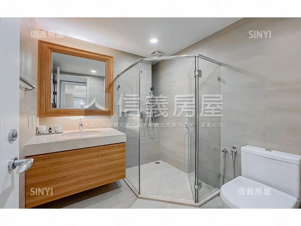 知名※天璽二歌劇院景豪邸房屋室內格局與周邊環境