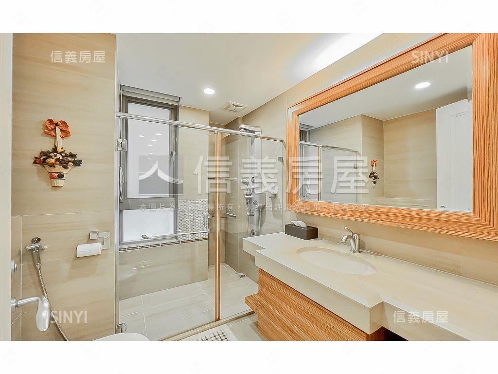 知名※天璽二歌劇院景豪邸房屋室內格局與周邊環境