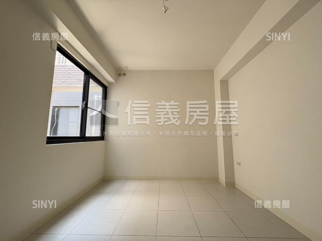 達億自由自在全新面寬車墅房屋室內格局與周邊環境