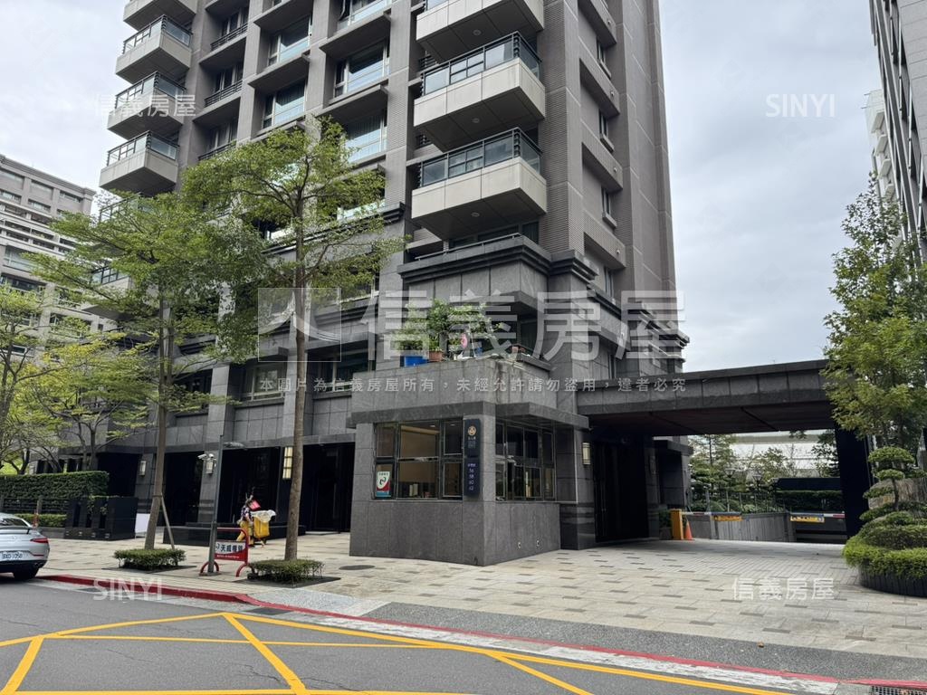 名人賞高樓美邸房屋室內格局與周邊環境