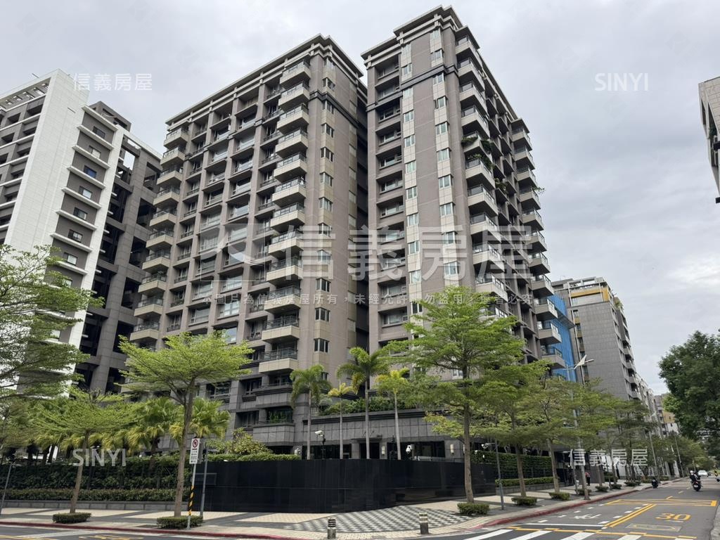 名人賞高樓美邸房屋室內格局與周邊環境