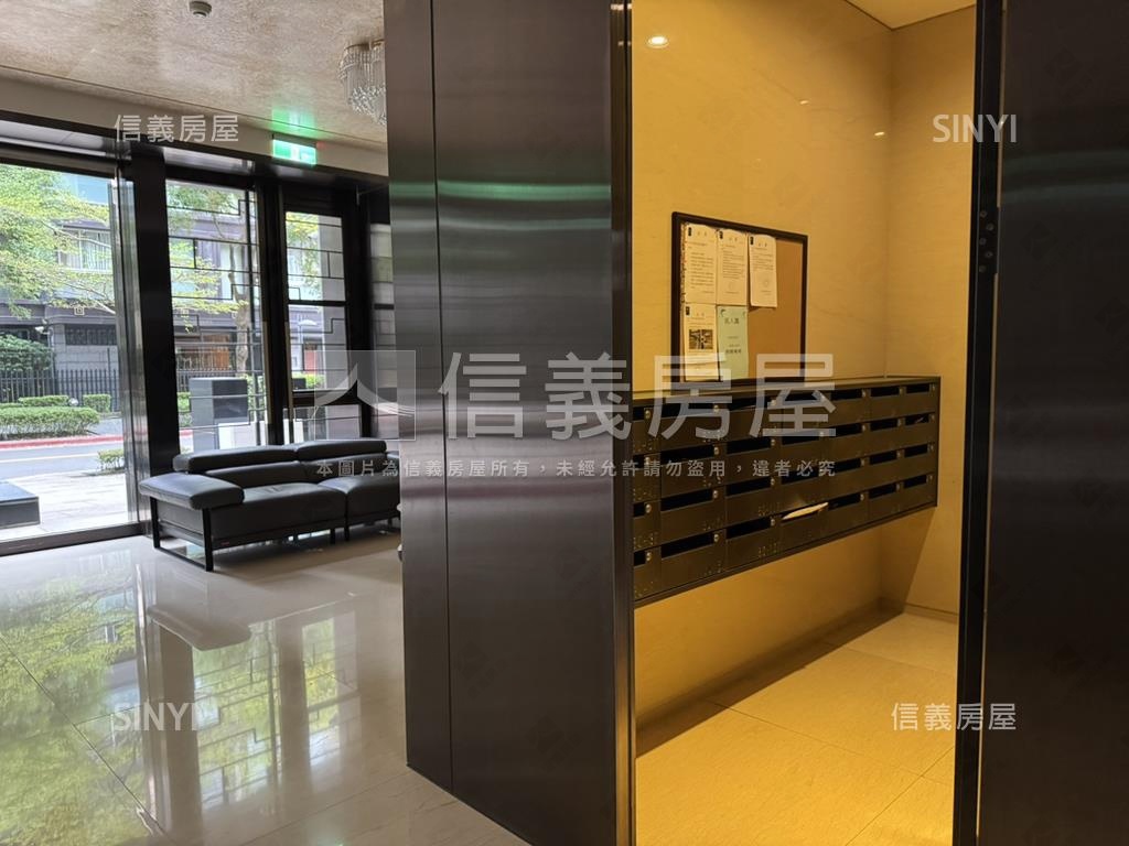 名人賞高樓美邸房屋室內格局與周邊環境