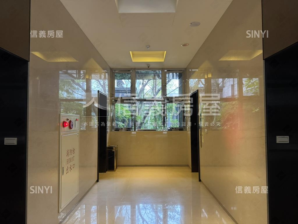 名人賞高樓美邸房屋室內格局與周邊環境