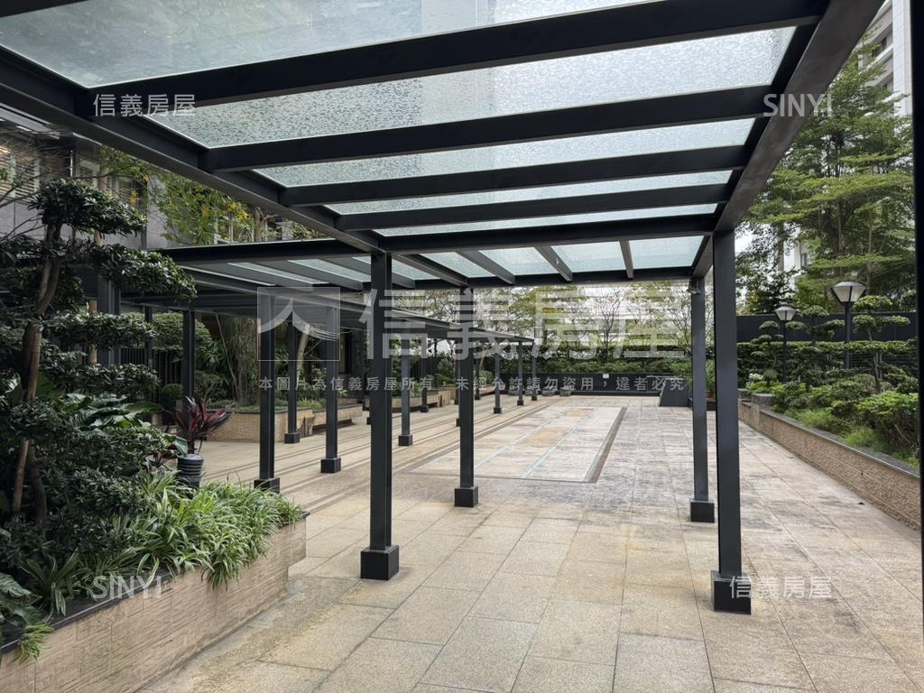 名人賞高樓美邸房屋室內格局與周邊環境