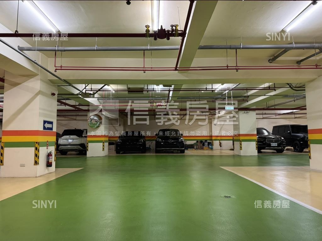 名人賞高樓美邸房屋室內格局與周邊環境