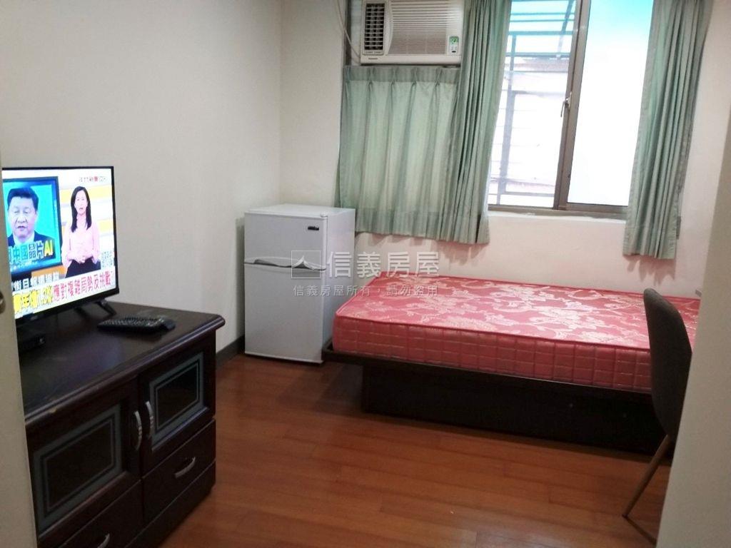 近家樂福懷仁收租美寓房屋室內格局與周邊環境
