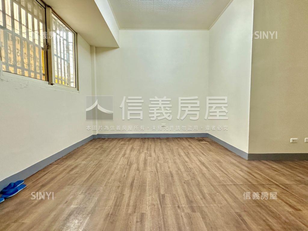 近大買家５房附車位房屋室內格局與周邊環境