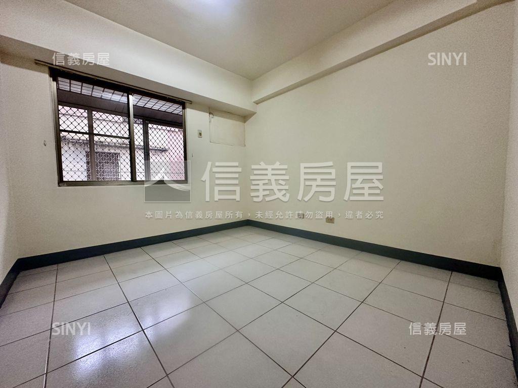 近大買家５房附車位房屋室內格局與周邊環境