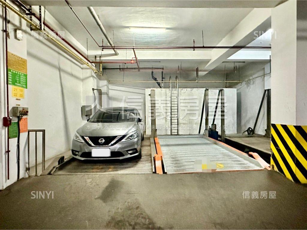 近大買家５房附車位房屋室內格局與周邊環境