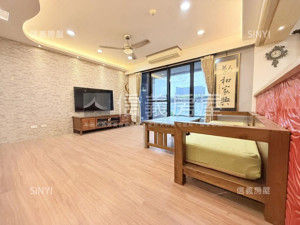 近文山景觀亮美四房平車房屋室內格局與周邊環境