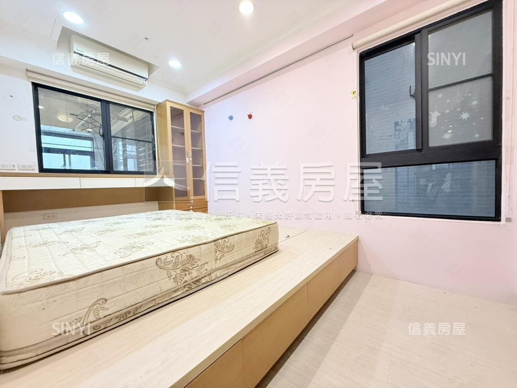 近文山景觀亮美四房平車房屋室內格局與周邊環境