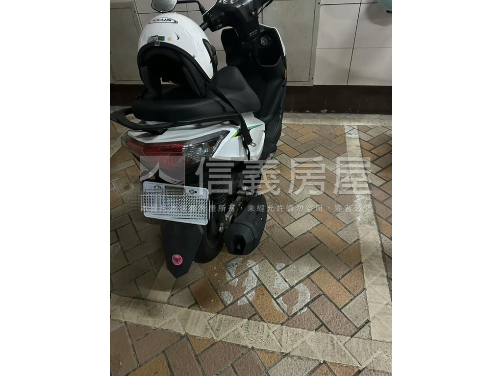 金富天下四房坡平車位房屋室內格局與周邊環境
