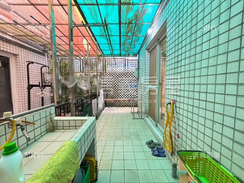 馥記山莊稀有平巷美妝透天房屋室內格局與周邊環境