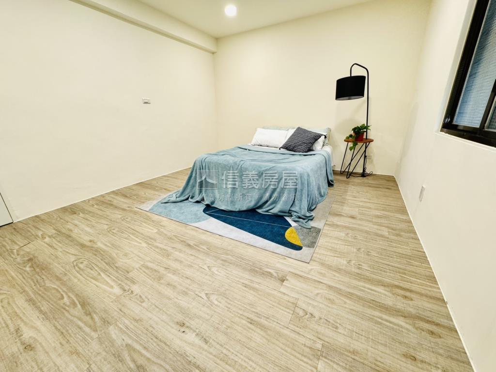 北屯精美車庫透天房屋室內格局與周邊環境