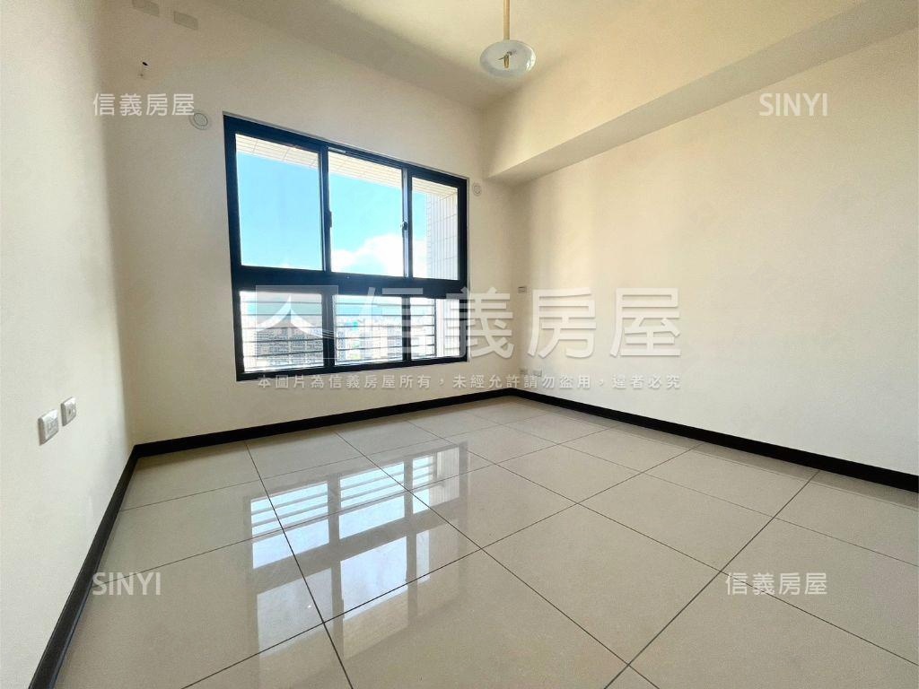 稀有景觀一品硯三房雙車位房屋室內格局與周邊環境
