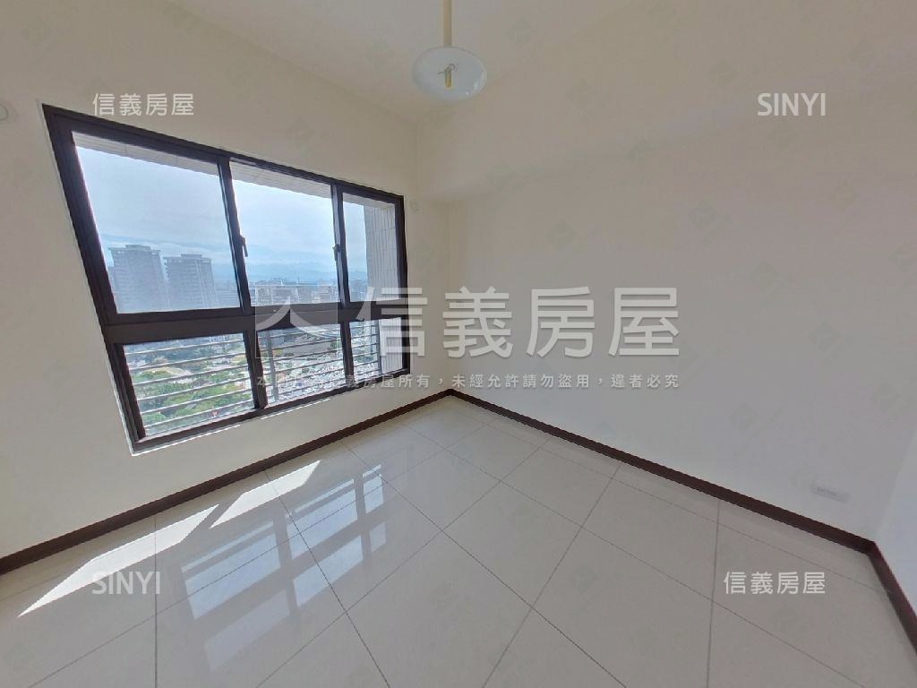 稀有景觀一品硯三房雙車位房屋室內格局與周邊環境