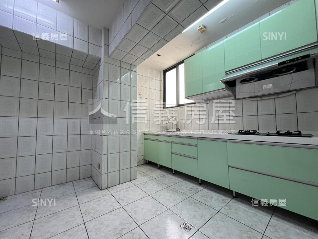 戀上靜巷名廬３房房屋室內格局與周邊環境