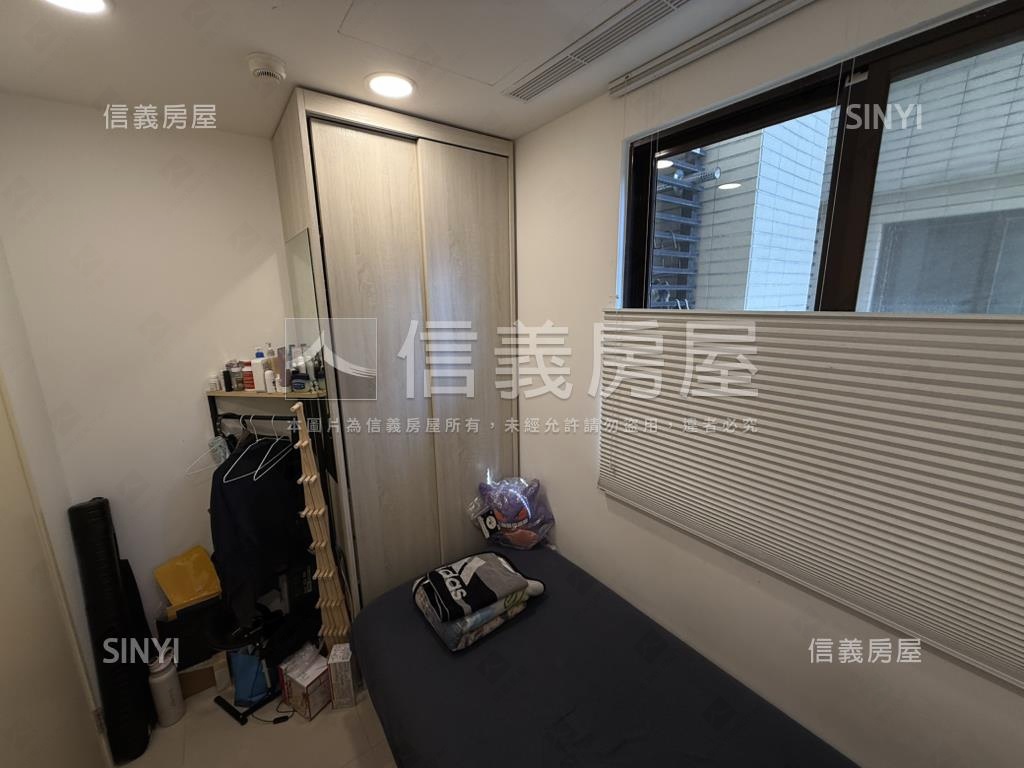 新京王高樓兩房車位房屋室內格局與周邊環境