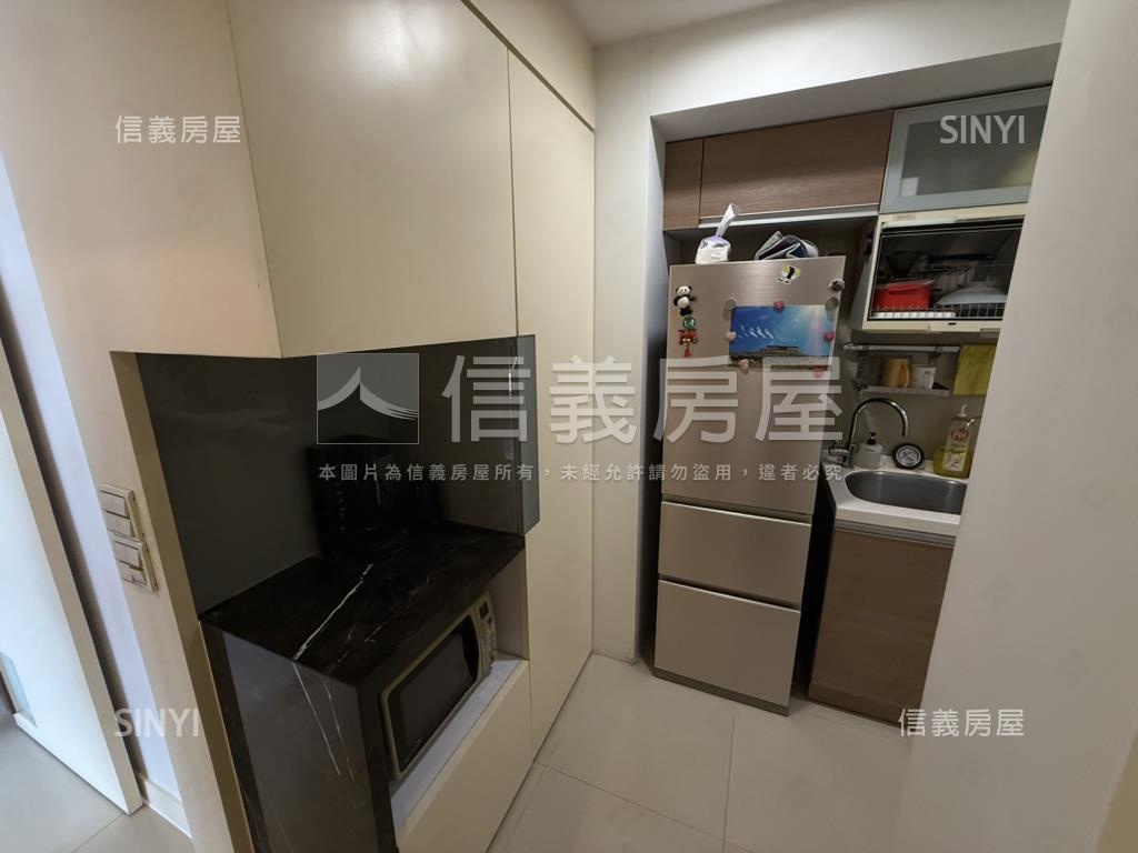 新京王高樓兩房車位房屋室內格局與周邊環境