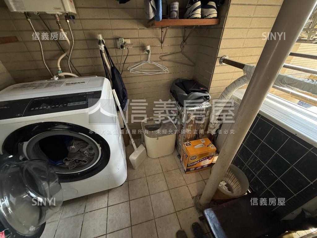 新京王高樓兩房車位房屋室內格局與周邊環境