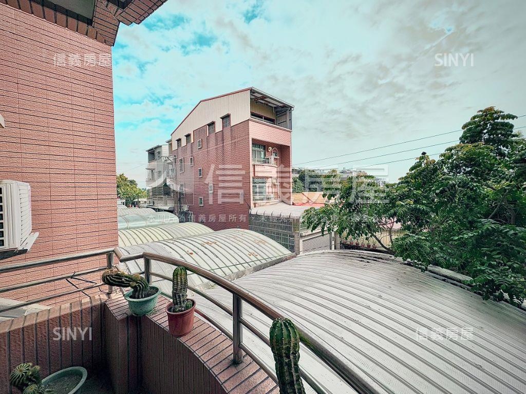 新市｜邊間孝親傳統透天房屋室內格局與周邊環境