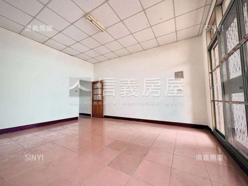 新市｜邊間孝親傳統透天房屋室內格局與周邊環境