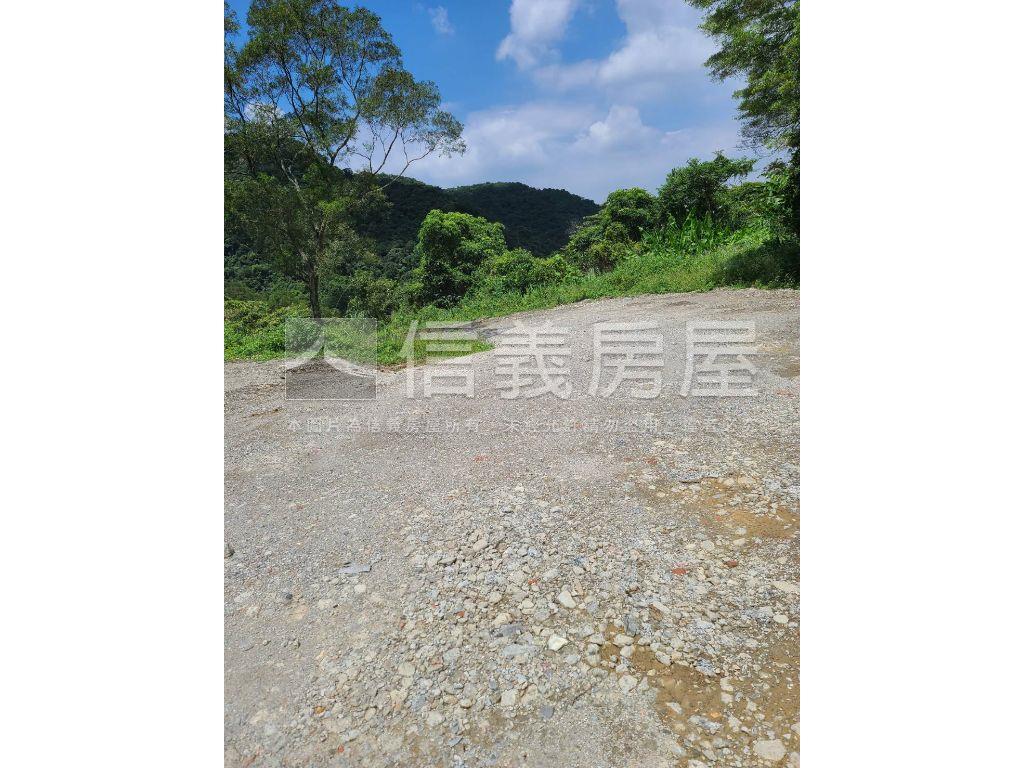 石碇稀有土地歡迎投資置產房屋室內格局與周邊環境