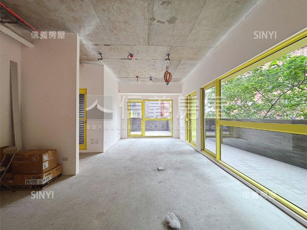 小宅露臺樹景戶房屋室內格局與周邊環境