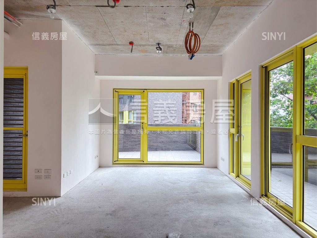 小宅露臺樹景戶房屋室內格局與周邊環境