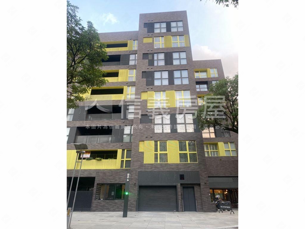 小宅露臺樹景戶房屋室內格局與周邊環境