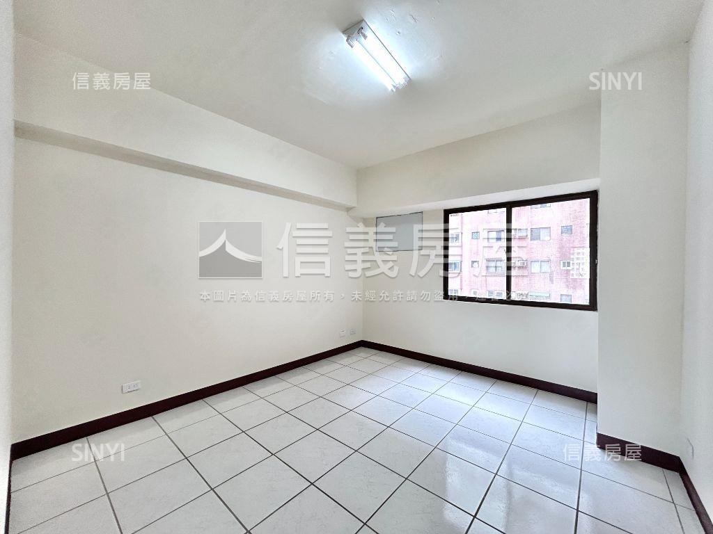 敦化路。麥克阿瑟四房房屋室內格局與周邊環境
