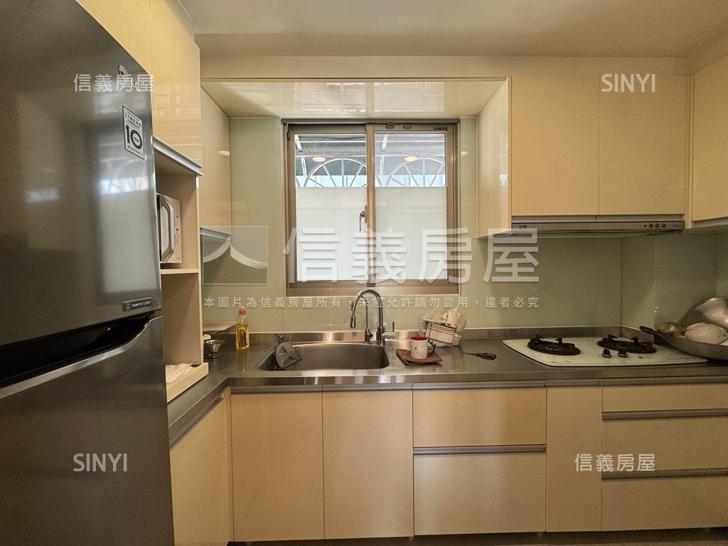 天母高雅精緻裝潢屋房屋室內格局與周邊環境