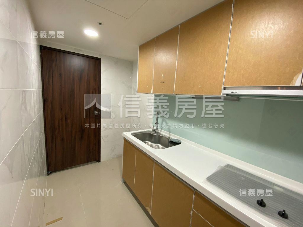 ＡＩ遠百興時代大兩房房屋室內格局與周邊環境