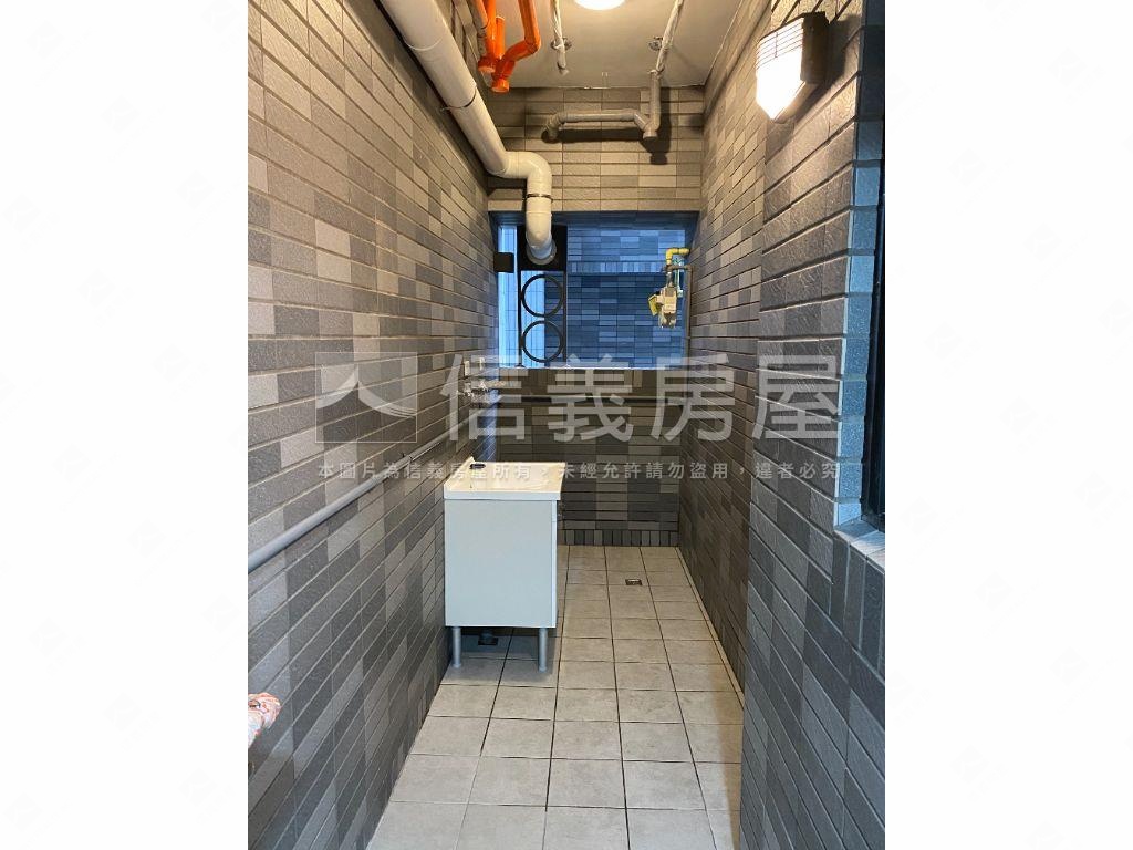 ＡＩ遠百興時代大兩房房屋室內格局與周邊環境