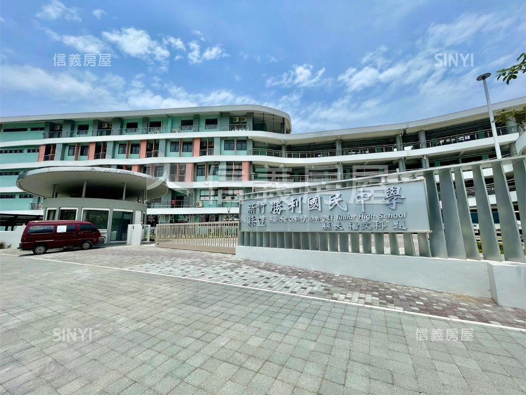 ＡＩ遠百興時代大兩房房屋室內格局與周邊環境