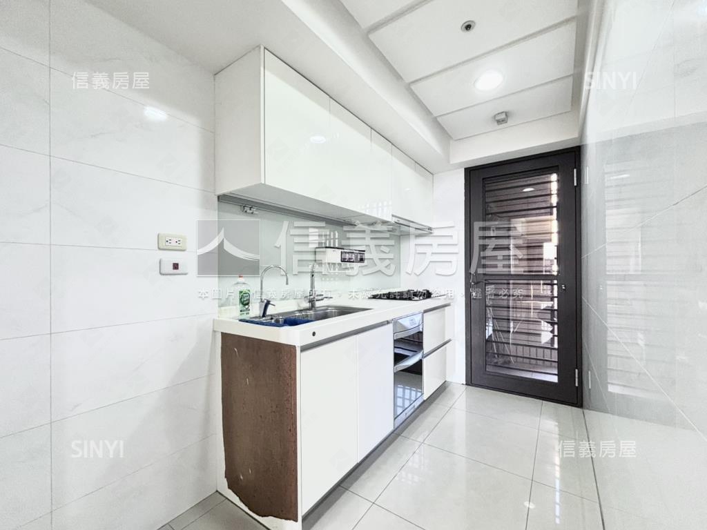 北屯十期高樓朝南三房平車房屋室內格局與周邊環境