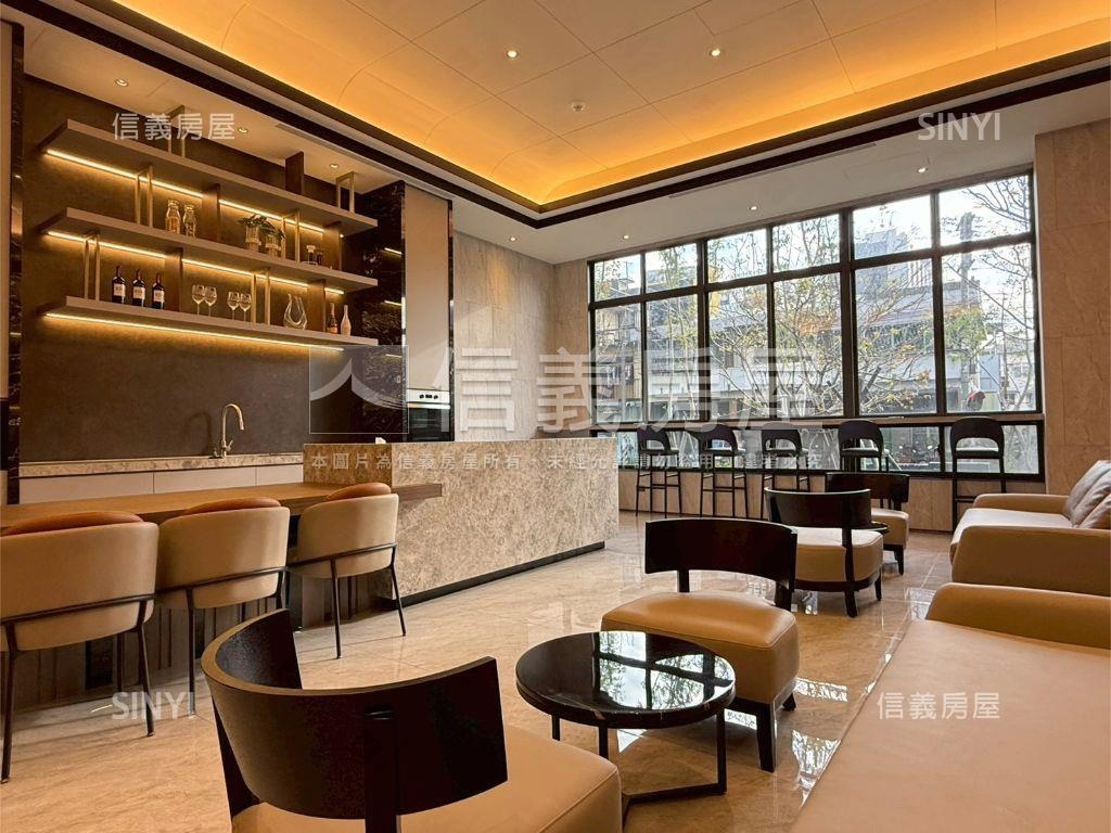 昂峰聚羨岱三房雙平車房屋室內格局與周邊環境