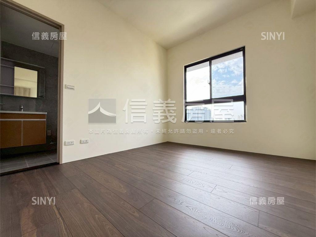 昂峰聚羨岱三房雙平車房屋室內格局與周邊環境