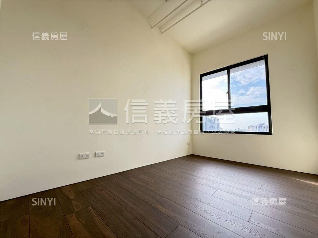 昂峰聚羨岱三房雙平車房屋室內格局與周邊環境